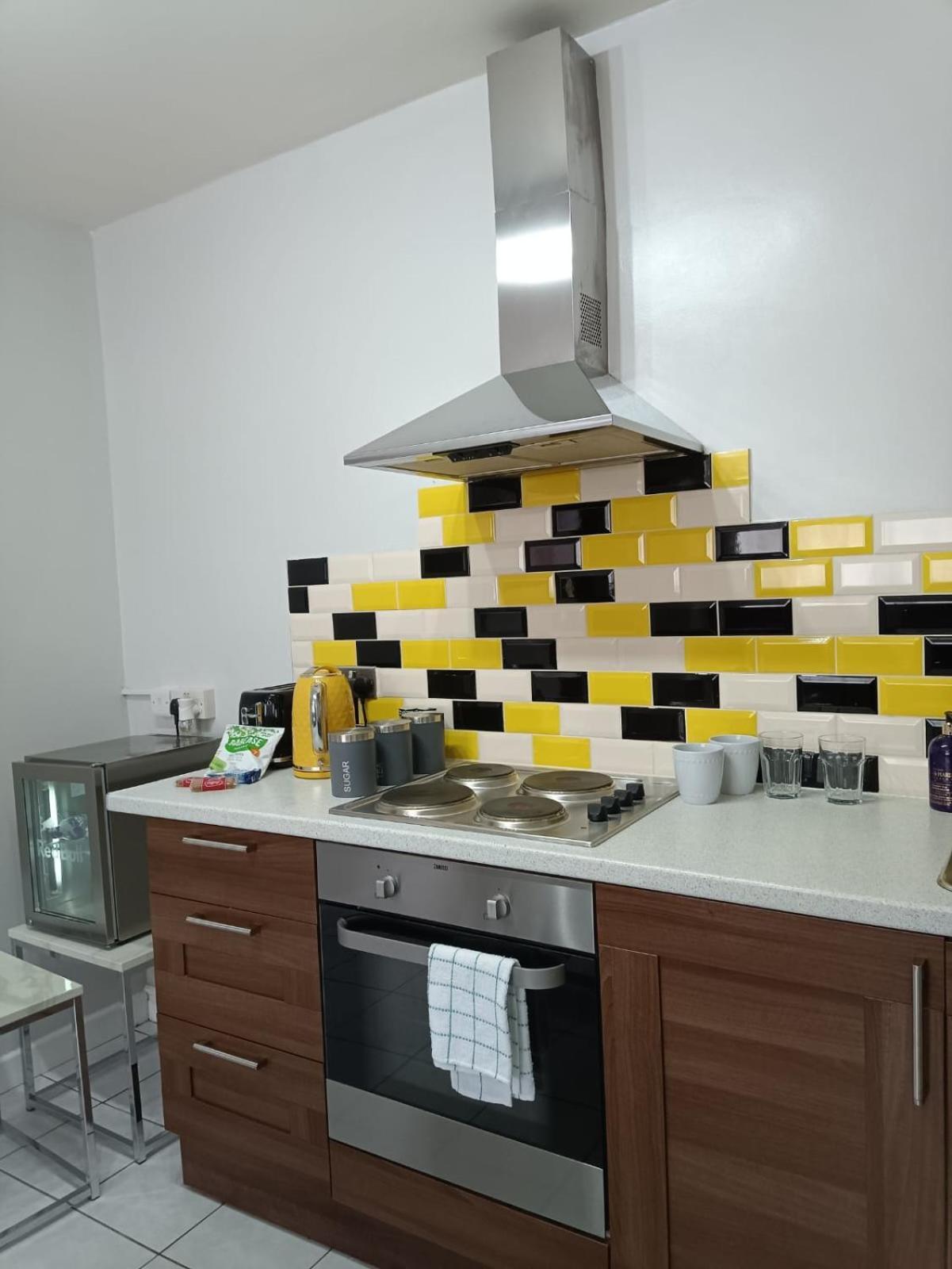 Lister Park Bradford Stylish 1Bed Coach House - Quiet & Tranquil Cottage & Parking Exterior foto